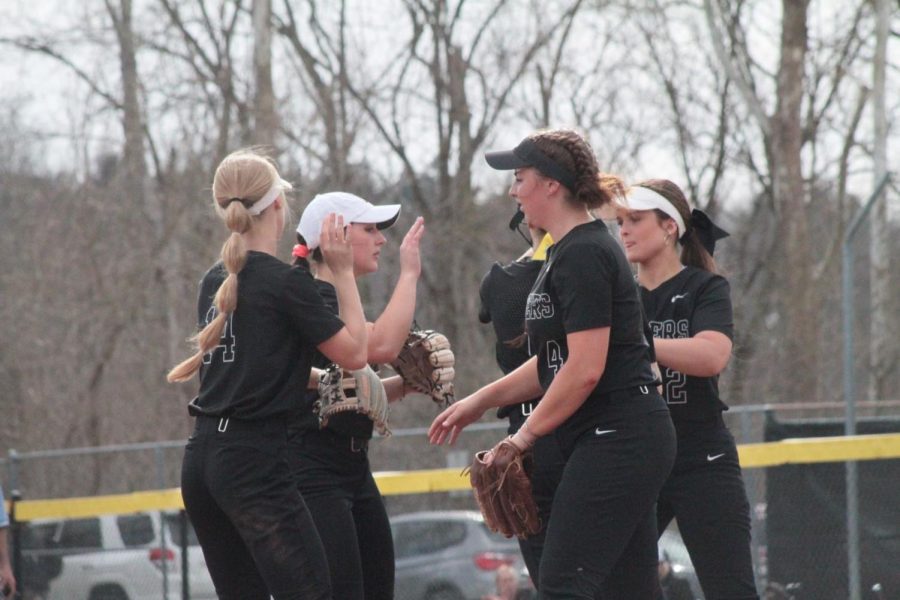 WLU+Softball+continues+to+advance+with+a+6-2+record+against+conference+opponents